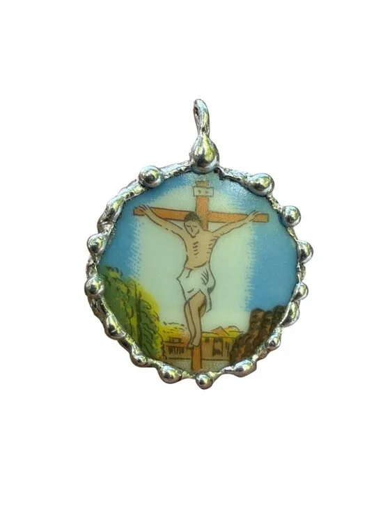Broken China Crucifix Pendant - Silver Blend Cabochon Necklace | Alma Antigua - Picture 8 of 10